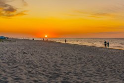 2019_07SunsetSchillig504_wb