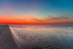 2019_07SunsetSchillig720_wb