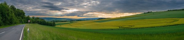 Land_132_2025_05Pano_Einbeckhausen_1_wb81135