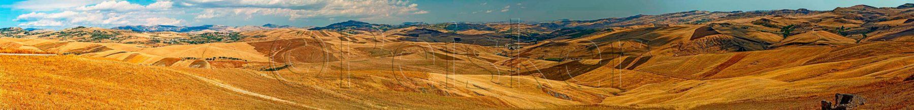 Panorama Abgeerntete Felder bei San Georgio, Sizilien
